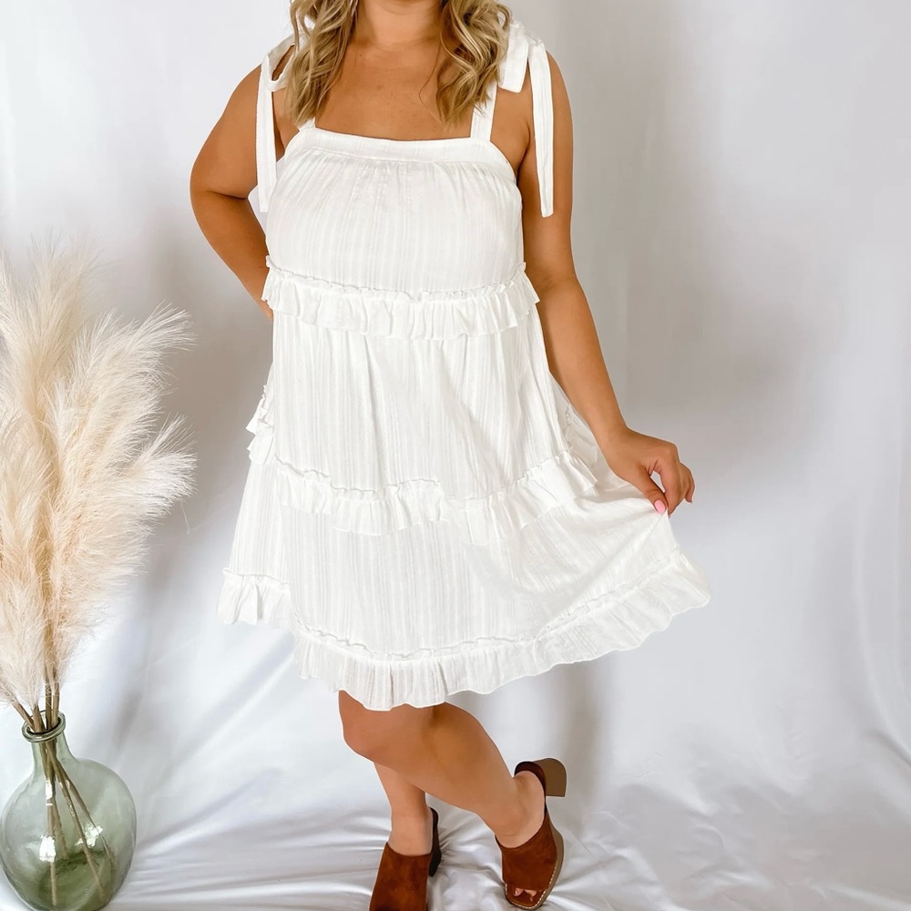Coastal Cowgirl White Tiered Ruffle Lined Dress NWT Medium vacationstyle